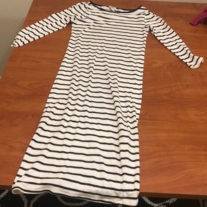 Black and white, striped, 3/4 sleeve knee length